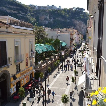 La Piccola Sorrento Hotell Exteriör bild